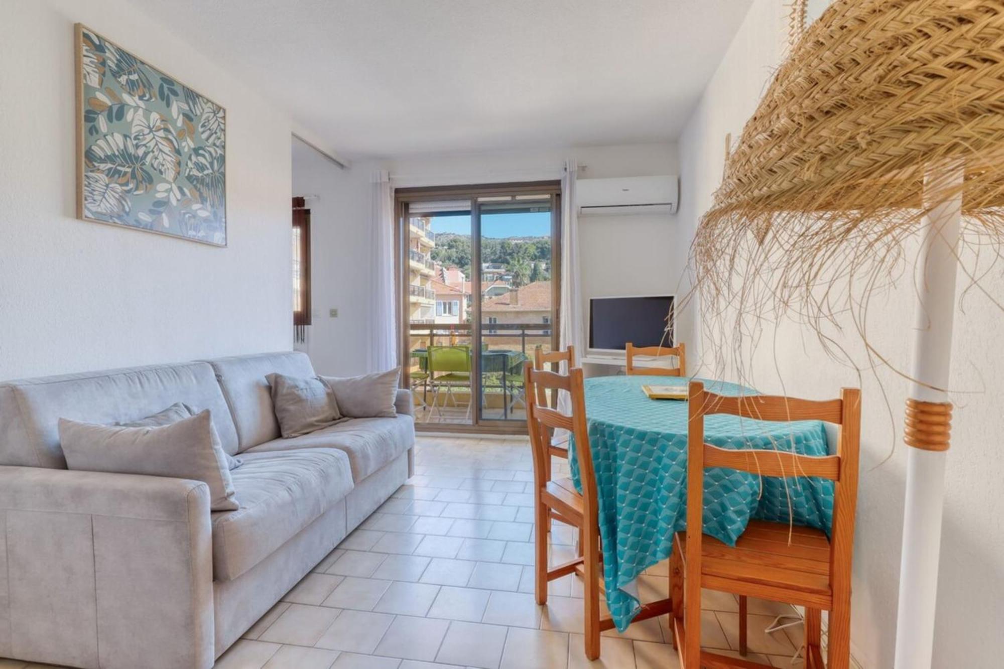 Lavandou - T2 In The City Center - 200 M From The Sea 르 라방두 외부 사진