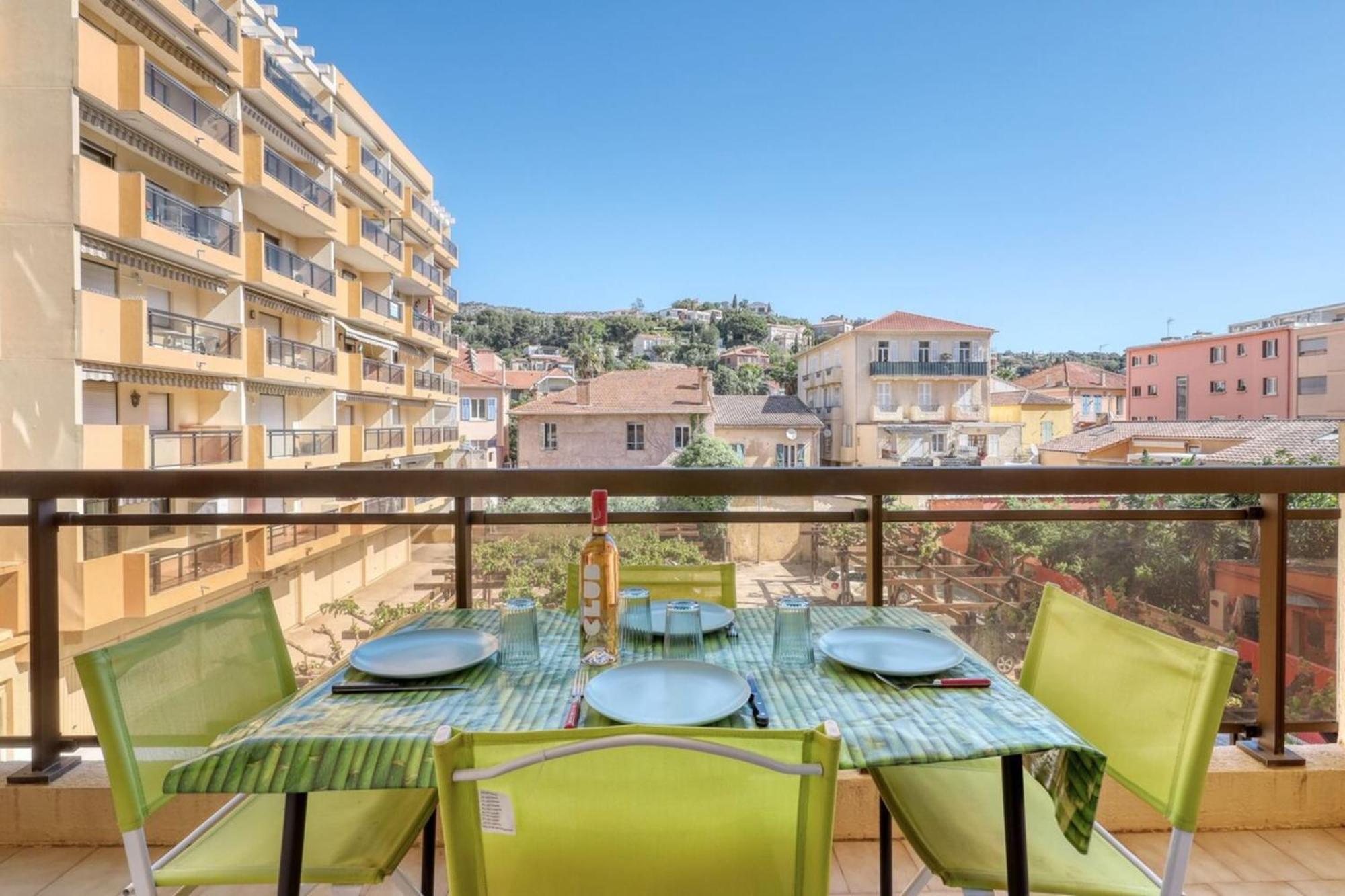Lavandou - T2 In The City Center - 200 M From The Sea 르 라방두 외부 사진